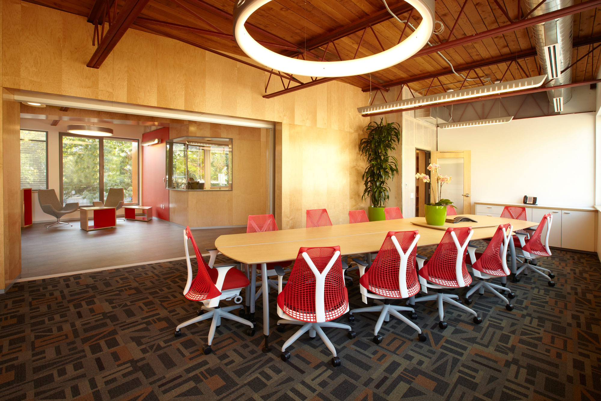 PNWP_COMMERCIAL_MEETINGROOMRED_SMALL2