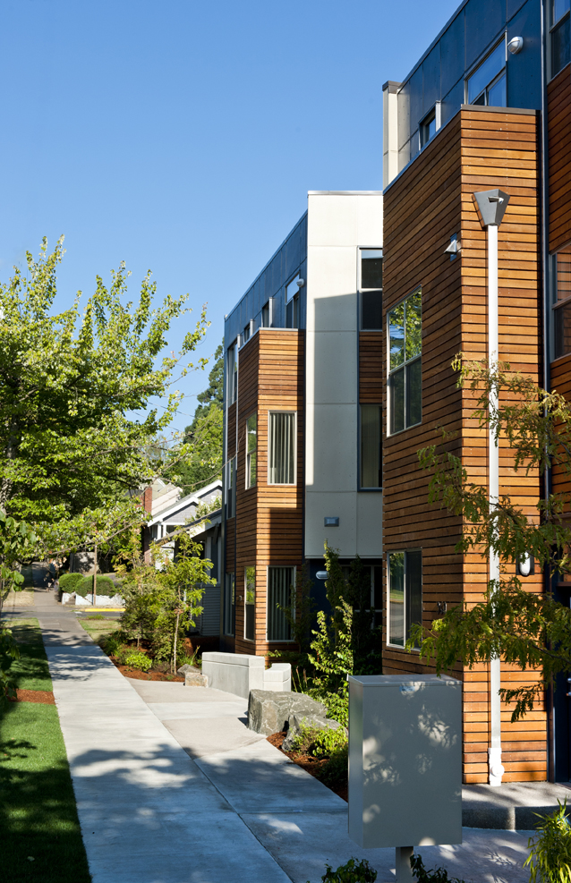 SOLSTICE_MULTIFAMILY_EXTERIORSIDEWALK_SMALL